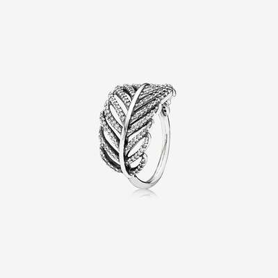 Anello Pandora foglie
Misura: 10