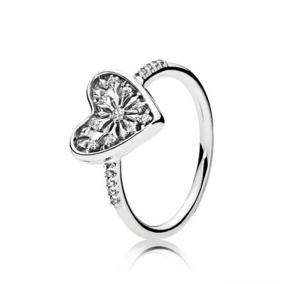 Anello Pandora cuore d'inverno