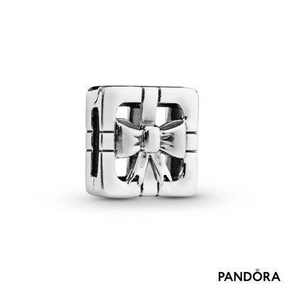 Charm Pandora Reflexion pacco regalo